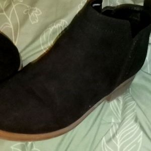 Time and Tru boot heels